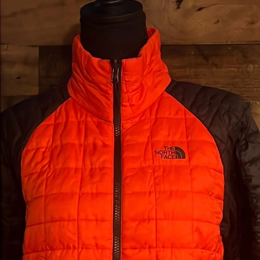 The North Face Women’s Orange and Black Full Zip Up Jacket Size M - Picture 3 of 9